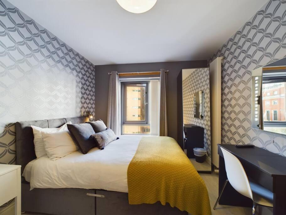 Donegall Sq Apt At City Gate, Belfast City Centre Extérieur photo